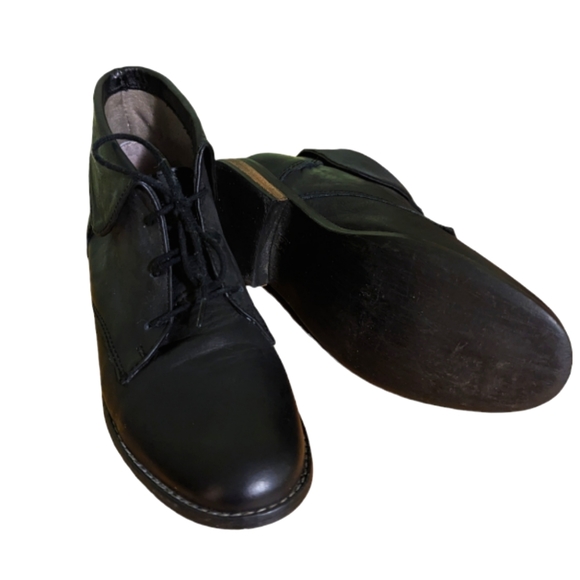 Steve Madden Leather Boots - Picture 5 of 8